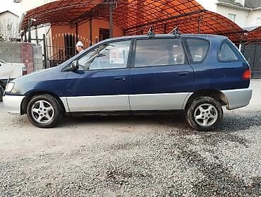 Toyota Ipsum: 1997 г., Автомат, Бензин, Минивэн