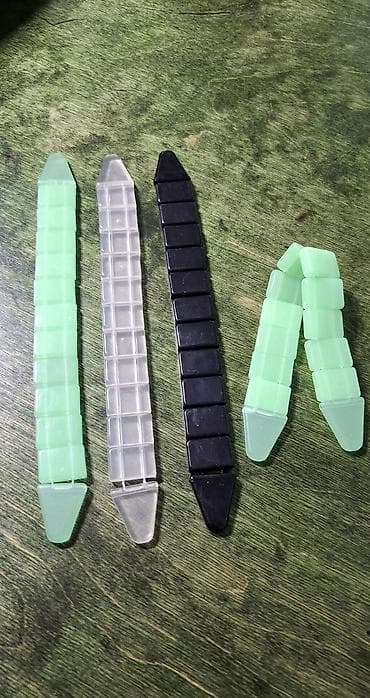 Аксессуарлар: Чётки, пластиковые. Производство Китай — 1