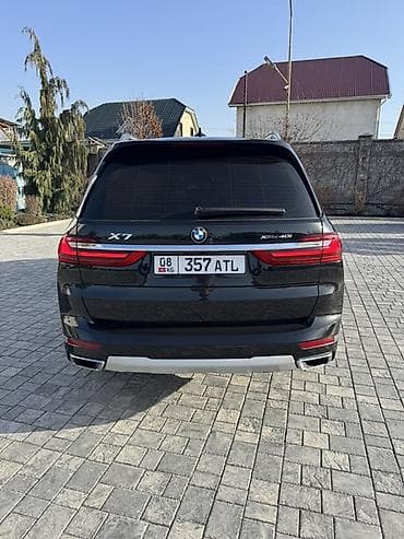 Продажа авто: BMW X7: 2021 г., Бензин, Кроссовер — 4