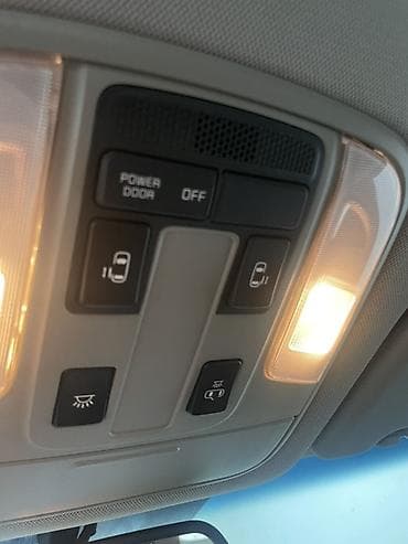 капот кобальт: Kia Carnival: 2018 г., 2.2 л, Автомат, Дизель, Минивэн — 7