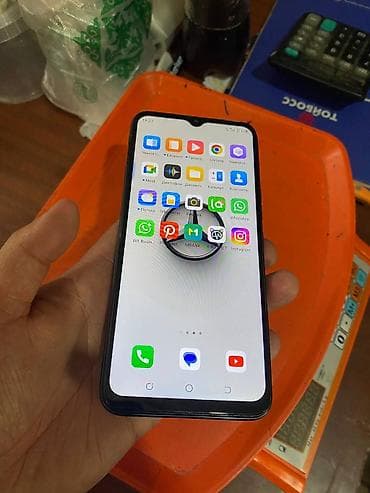 redmi 9c бу: Tecno Spark 8C, Б/у, 64 ГБ, цвет - Синий, 2 SIM — 4