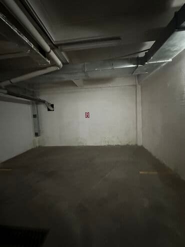 турусбекова боконбаева: Продаю паркинг Боконбаева 120 пересекает Разакова. Золотой квадрат — 2