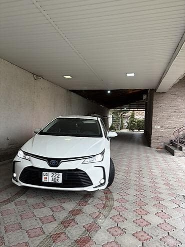 crown 2018: Toyota Corolla: 2019 г., 1.8 л, Вариатор, Гибрид, Седан — 6