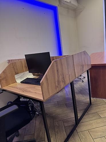 Раскройные столы: Продается столы для офиса Удобные. Состояние отличное Новое. Звоните — 5