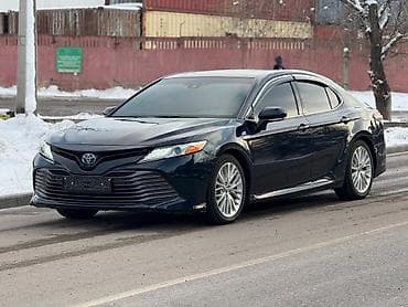 Toyota Camry: 2018 г., 2.5 л, Автомат, Бензин, Седан