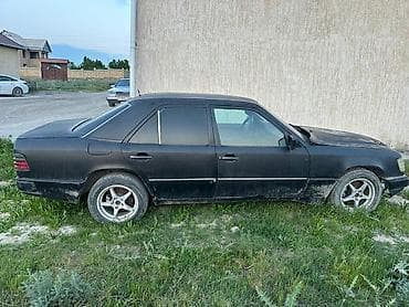 Транспорт: Mercedes-Benz E-Class: 1993 г., 0.3 - engine capacity л, Автомат, Дизель — 8
