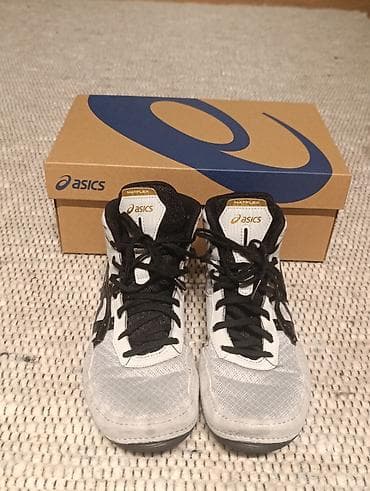 Мужские кроссовки, 39.5, Asics, Новый, цвет - Серый