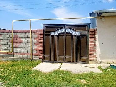 дом старелых: Сдается отдельный частный дом с внутренним двором. - Планировка — 4