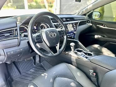 w140 салон: Toyota Camry: 2018 г., 2.5 л, Вариатор, Гибрид, Седан — 6