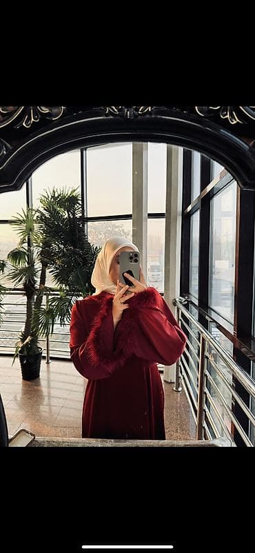 платья на осенний бал: Вечернее платье в пол бордового цвета - Силуэт: прямой, свободный — 2