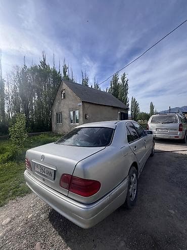 мт 09: Mercedes-Benz E-Class: 1998 г., 2 л, Механика, Газ, Седан — 4