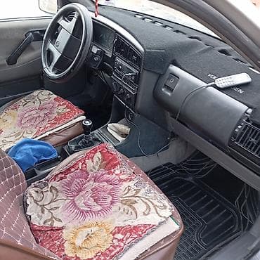 Транспорт: Volkswagen Passat: 1989 г., 1.8 л, Кол менен иштөөчү, Бензин, Седан — 5