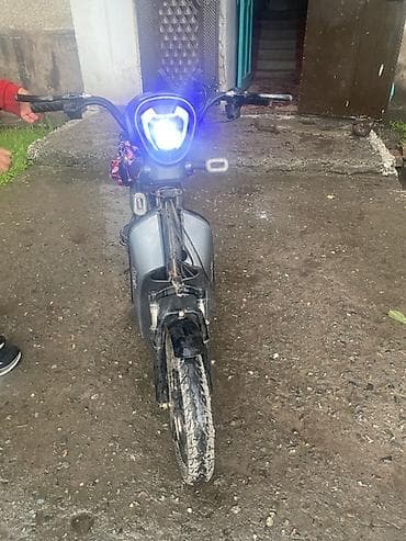 скутер в расрочку: Электроскутер колесо пробито но если накачать едет обмен есть на Айфон — 2