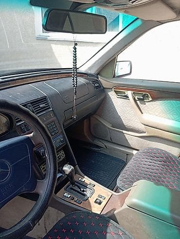 mb 220: Mercedes-Benz C-Class: 1994 г., Автомат, Бензин, Седан — 3