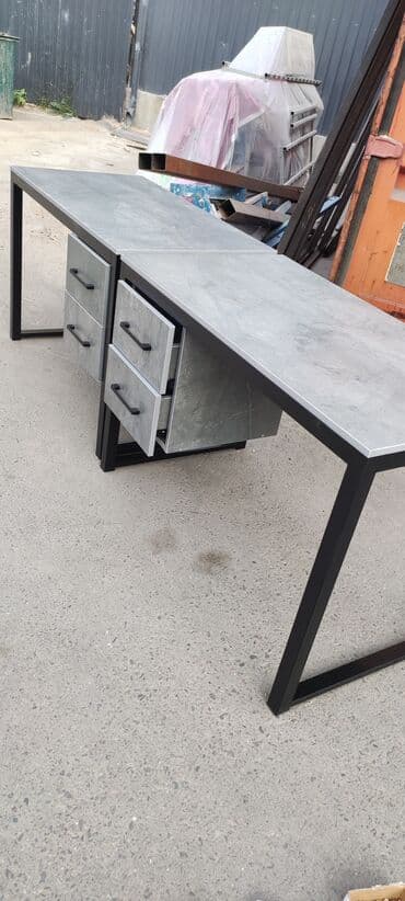 стол письменный б: Столы для офиса. Столы офисные рабочие столы в наличии и на заказ — 26