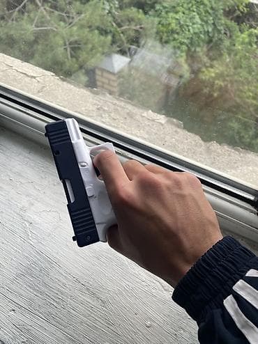 игрушечный сейф: Игрушечные водяные пистолеты в виде Glock-19 В трех разных расцветках — 2