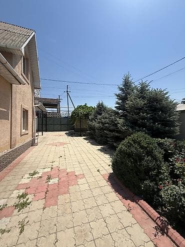 Үйлөр: Продаётся дом с участком и садом. - Двухэтажный коттедж с просторной — 3