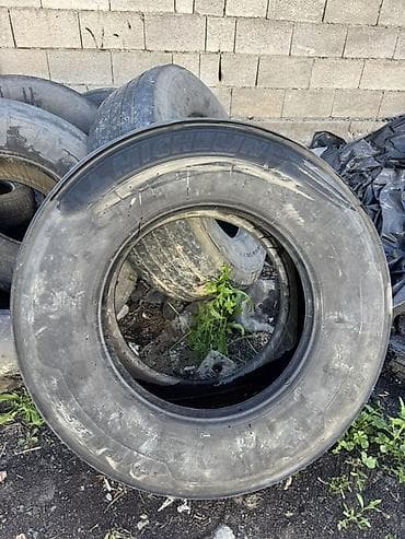 Шины и диски: Шины R >34, Б/у, Грузовики/Автобусы, Michelin — 2