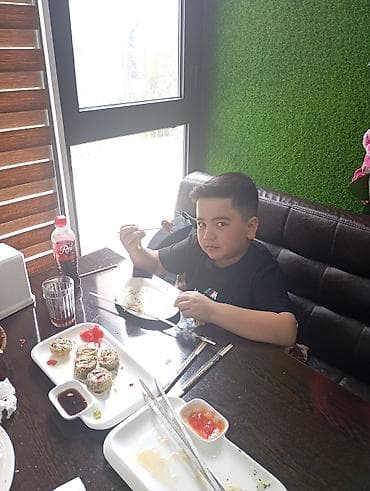 Чала фабрикаттар: Сеты роллов и соусов в японском стиле - Ассорти роллов на — 1