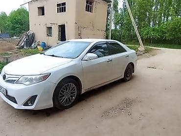 машина honda fit: Toyota Camry: 2013 г., 2.5 л, Автомат, Бензин, Седан — 3
