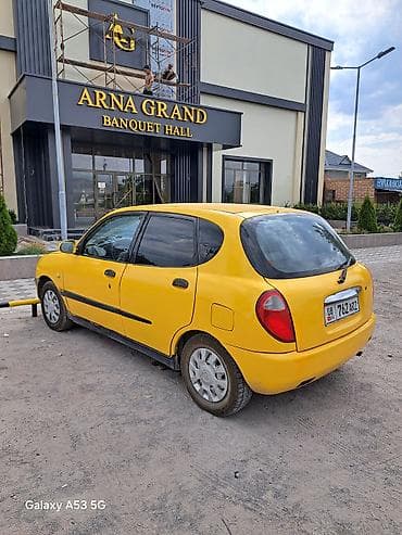 авто компании: Daihatsu Sirion: 1998 г., 1 л, Механика, Бензин, Хэтчбэк — 4
