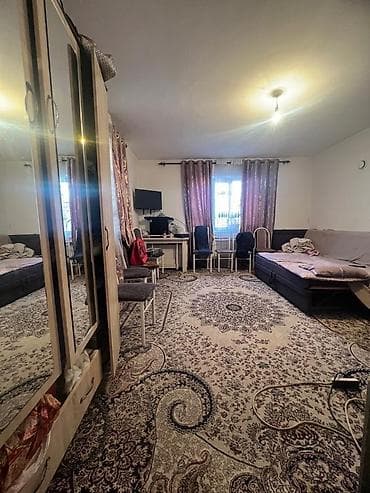 ищу дом г токмок: 📍 ж/м Арча-Бешик 🔘3-комнаты 🔘60м² Продаётся уютный дом в жилмассиве — 7