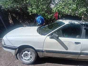 Audi 80: 1988 г., Седан — 3