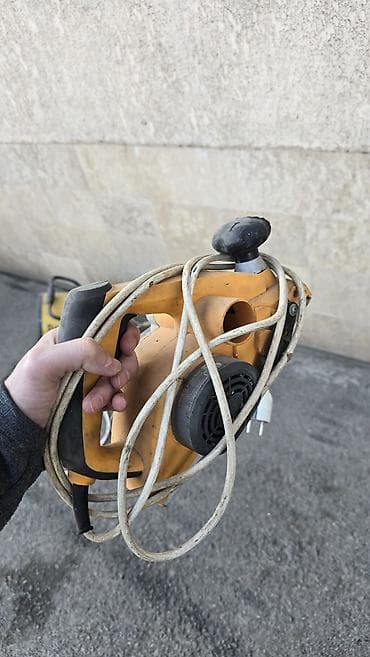 Продаю электрический рубанок, б/у, рабочее состояние 2500 сом at lalafo.kg Продаю электрический рубанок, б/у, рабочее состояние 2500 сом