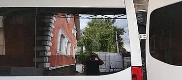 Автозапчасти: Стекло панорамное на спринтер 907, заднее левое одна штука! Есть — 1