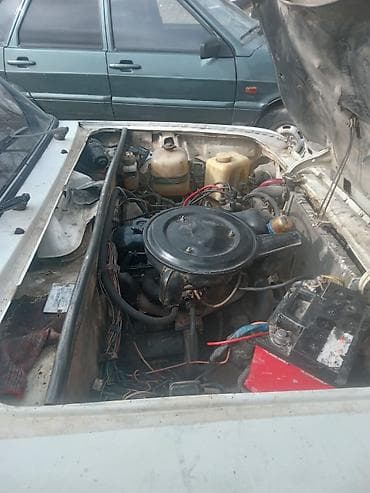 ВАЗ (ЛАДА): ВАЗ (ЛАДА) 2105: 1977 г., 1.6 л, Механика, Бензин, Седан — 2