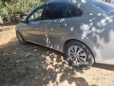 spark premier: Chevrolet Lacetti: 2006 г., Механика, Газ, Седан — 3
