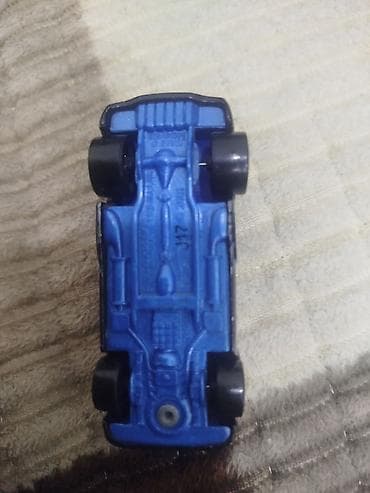 Искусство и коллекционирование: Набор машинок Hot Wheels - Красный спорткар Hot Wheels: литой — 4