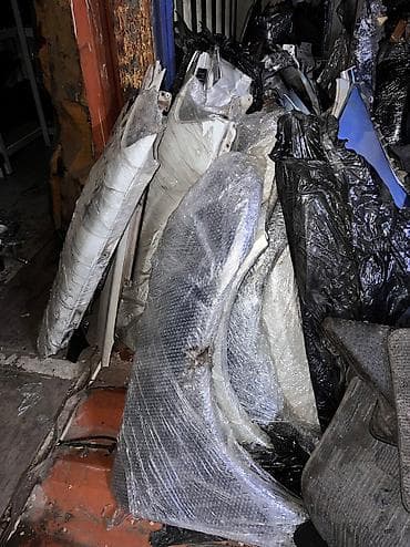 subaru: Переднее левое Subaru, Б/у, Оригинал — 1