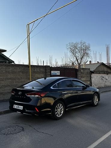 mazda bongo: Hyundai Sonata: 2018 г., Седан — 4