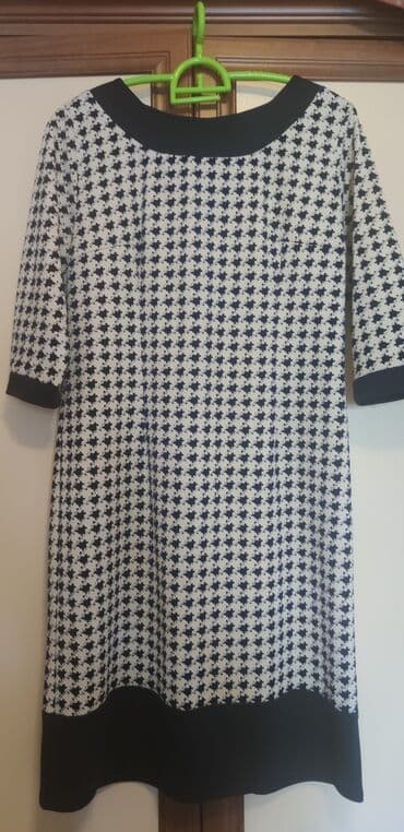 Платье размер 48.одевалось 1 раз в идеальном состоянии