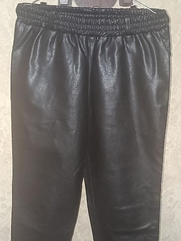 коженные брюки: Черные брюки из эко‑кожи - Прямой крой, средняя посадка. - Пояс на — 6