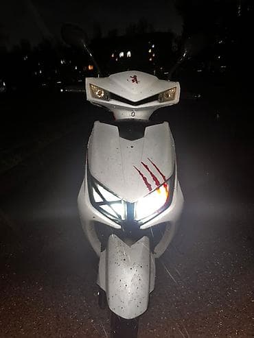 м8 про: Тип скутера M8, 125 куб. см, Бензин — 1