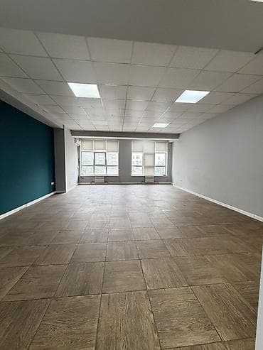 Коммерческая недвижимость: Светлое офисное помещение 47 м2, open-space. -Токтогула — 1
