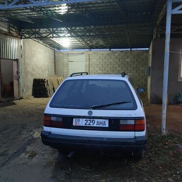 Volkswagen: Volkswagen Passat Variant: 1989 г., 1.8 л, Механика, Бензин, Универсал — 4