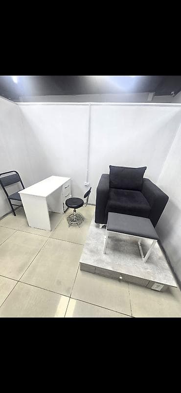 продаю бизнес салон красоты: Продаётся реклайнеркушетка трон педикюрный все новое салон — 3