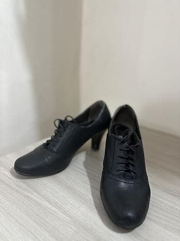 Сабо: Женская обувь, каждая пара обуви по 250 сом — 4