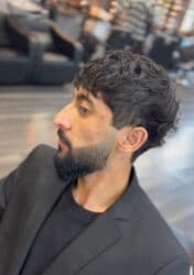 помошник для парикмахеров: Чач тарач Балдардын чачын кыркуу. Пайыз — 6