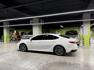 камри 75 2023: Toyota Camry: 2025 г., Гибрид, Седан — 6