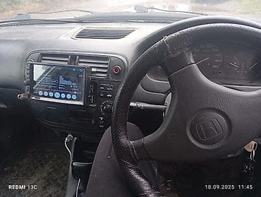 Унаа: Honda Civic: 1999 г., Кол менен иштөөчү, Бензин, Седан — 4