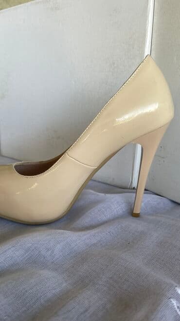 Туфли: Лодочка. Состояние новое 
Размер 35.36 — 2
