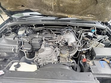 Транспорт: Toyota Hilux Surf: 2004 г., 2.7 л, Автомат, Бензин, Внедорожник — 10