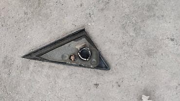 Автозапчасти: Mazda 121 накладка зеркала, Мазда 121 пластик зеркала Передний левый — 2