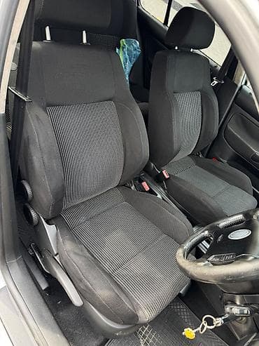 портер 1 2004: Volkswagen Golf: 2004 г., 1.8 л, Автомат, Бензин, Хэтчбэк — 7