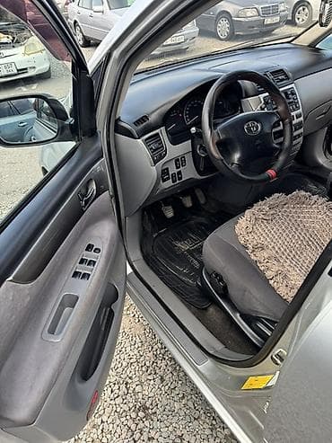 водная техника: Toyota Avensis Verso: 2003 г., 2 л, Ручные, Бензин, Универсал — 6