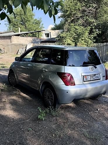 Унаа сатуу: Toyota Ist: 2003 г., 1.3 л, Автомат, Бензин, Хетчбек — 2